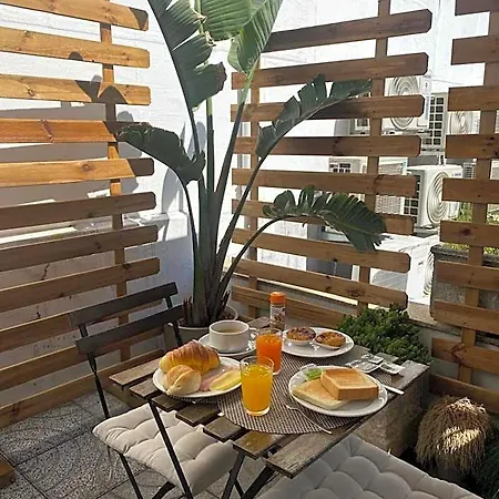 Hotel Residencial Dora 2*