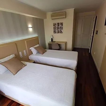 Residencial Dora Hotel 2*