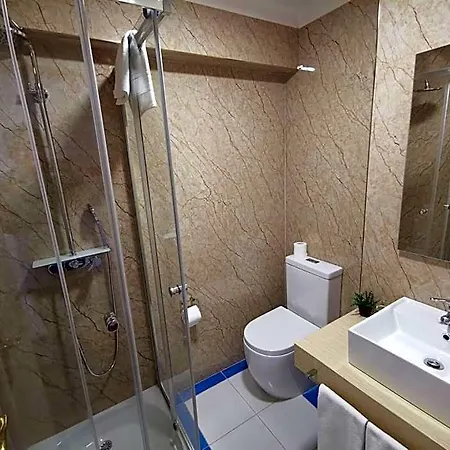 Residencial Dora Hotel 2*
