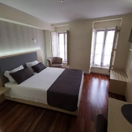 Hotel Residencial Dora Braga