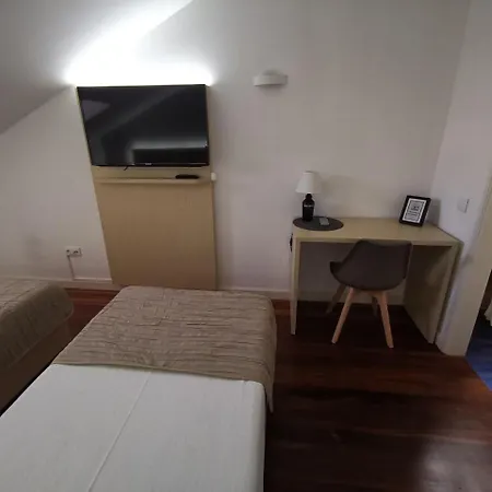 Residencial Dora Отель Брага